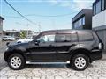 2015 Mitsubishi Pajero
