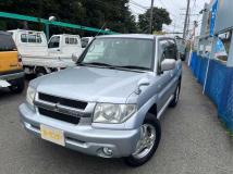 2005 Mitsubishi Pajero iO