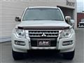 2015 Mitsubishi Pajero