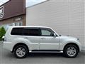 2015 Mitsubishi Pajero
