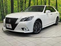 2013 Toyota Crown Hybrid