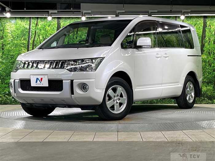 2013 Mitsubishi Delica D5