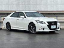 2015 Toyota Crown Hybrid