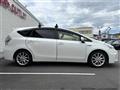 2013 Toyota PRIUS α