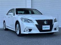 2015 Toyota Crown Hybrid
