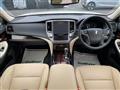 2017 Toyota Crown Hybrid
