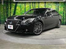 2013 Toyota Crown Hybrid