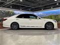2014 Toyota Crown Hybrid