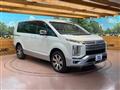2019 Mitsubishi Delica D5