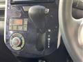 2017 Daihatsu Tanto