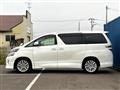 2014 Toyota Vellfire