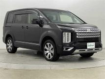 2022 Mitsubishi Delica D5