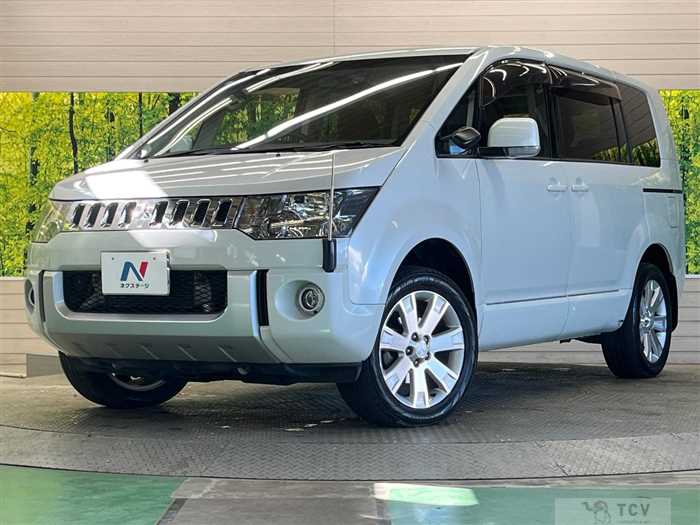2015 Mitsubishi Delica D5