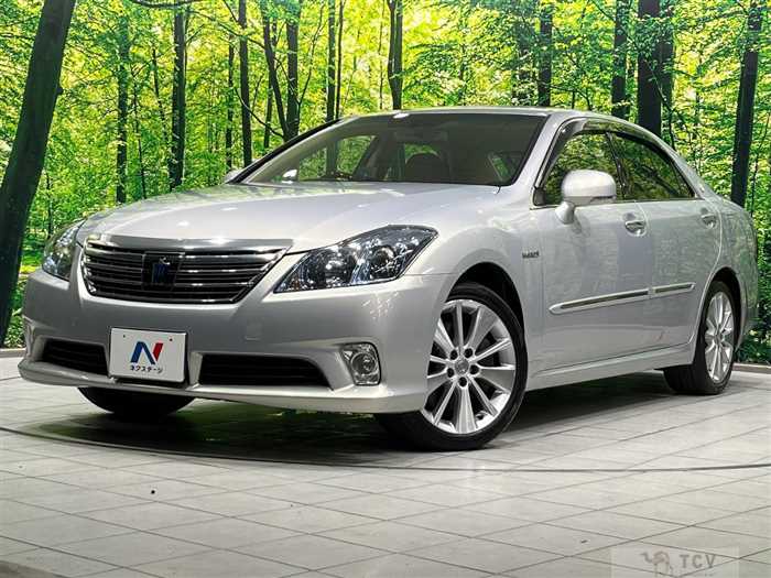 2010 Toyota Crown Hybrid