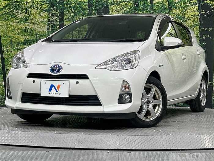 2013 Toyota AQUA