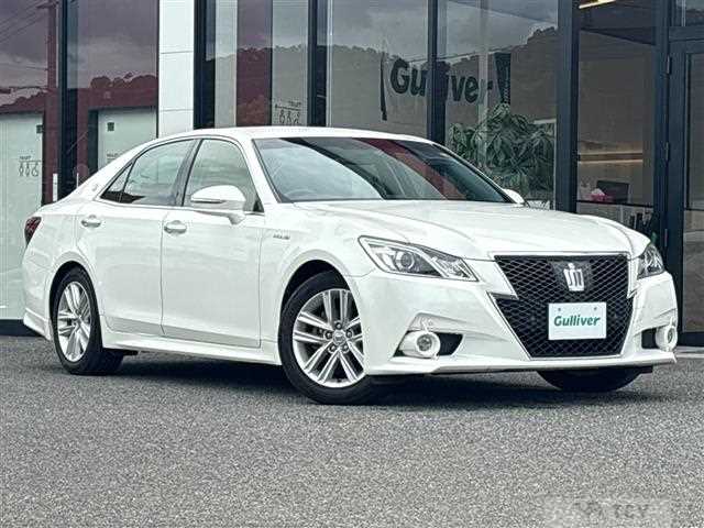 2015 Toyota Crown Hybrid