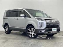 2019 Mitsubishi Delica D5