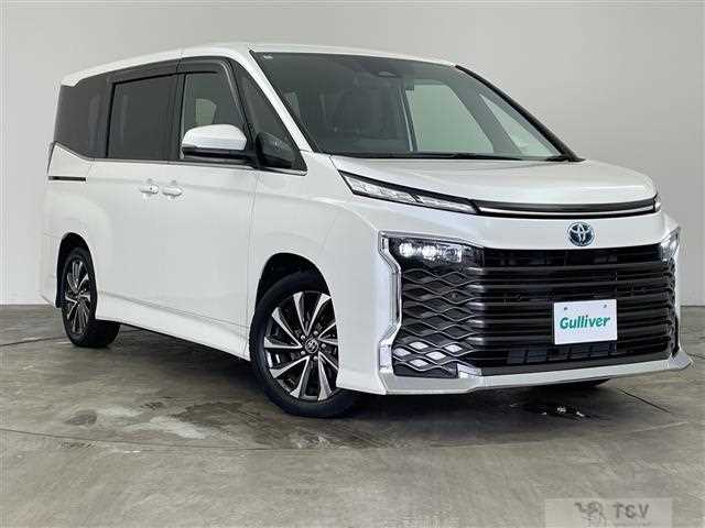 2022 Toyota Voxy