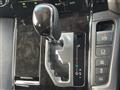 2017 Toyota Alphard Hybrid