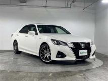 2016 Toyota Crown Hybrid