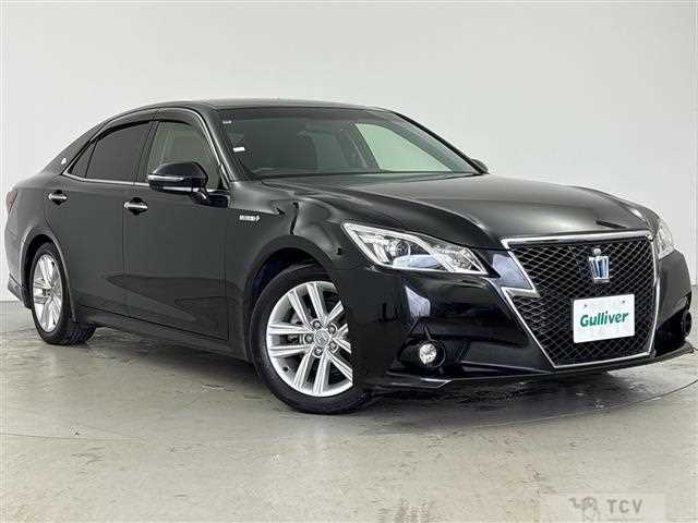 2013 Toyota Crown Hybrid