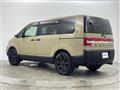 2011 Mitsubishi Delica D5