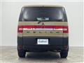 2011 Mitsubishi Delica D5