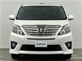 2013 Toyota Alphard