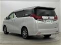 2017 Toyota Alphard Hybrid