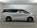 2017 Toyota Alphard Hybrid