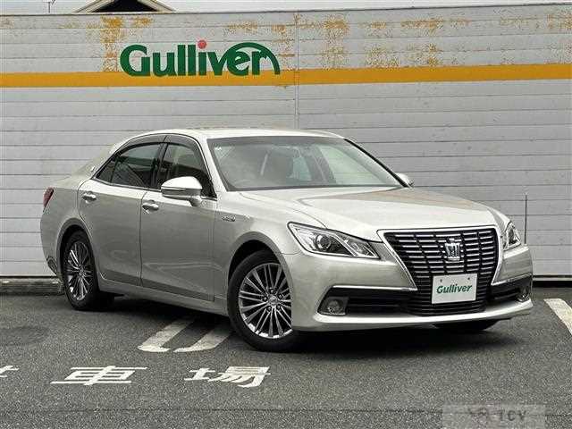 2013 Toyota Crown Hybrid