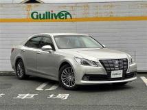 2013 Toyota Crown Hybrid