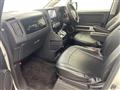 2017 Mitsubishi Delica D5