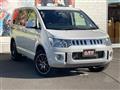 2017 Mitsubishi Delica D5
