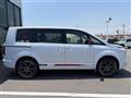 2022 Mitsubishi Delica D5