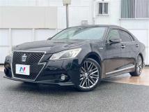 2013 Toyota Crown Hybrid