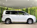 2024 Mitsubishi Delica D5