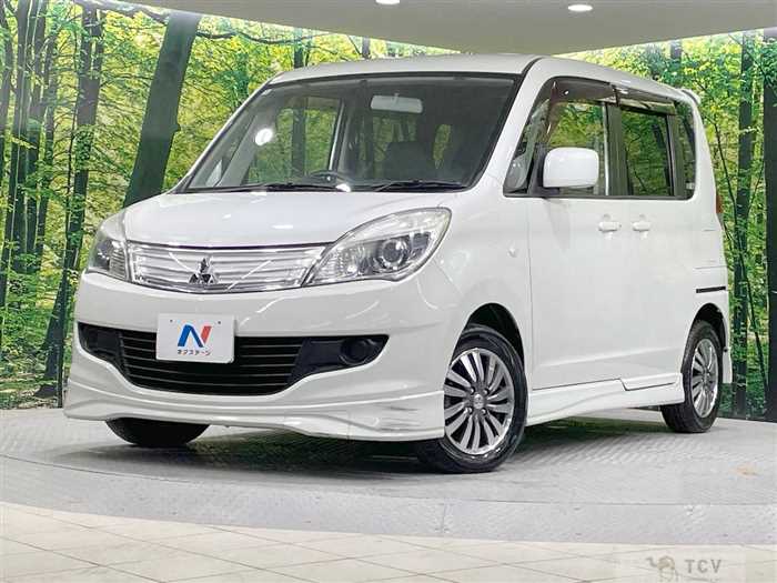 2011 Mitsubishi Delica D2