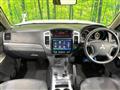 2017 Mitsubishi Pajero