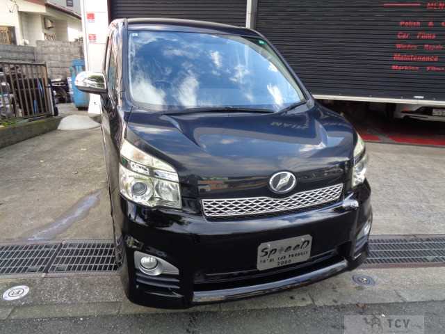 2013 Toyota Voxy