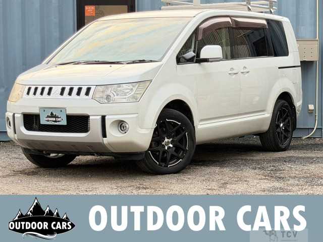 2011 Mitsubishi Delica D5