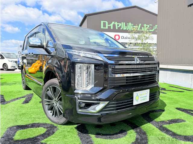 2019 Mitsubishi Delica D5