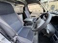 2004 Nissan Caravan Van