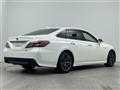 2019 Toyota Crown Hybrid