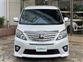 2013 Toyota Alphard