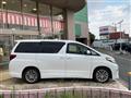 2013 Toyota Alphard