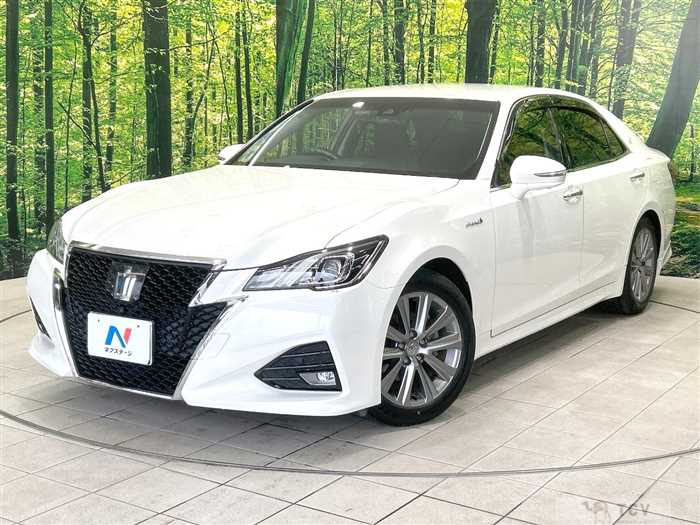 2016 Toyota Crown Hybrid
