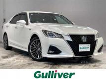 2016 Toyota Crown Hybrid
