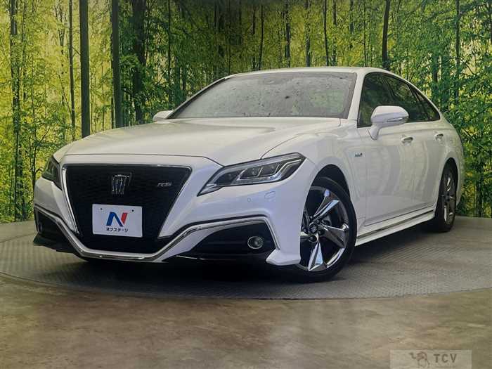 2019 Toyota Crown Hybrid