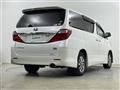 2014 Toyota Alphard Hybrid